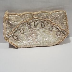 Vintage La Regale Hand Beaded Small Elegant Cream Clutch Made In Japan